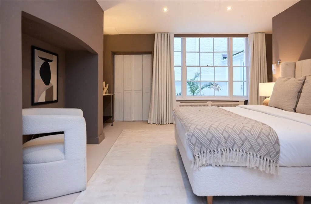 3 bed house for sale, Strathearn Place, London, W2