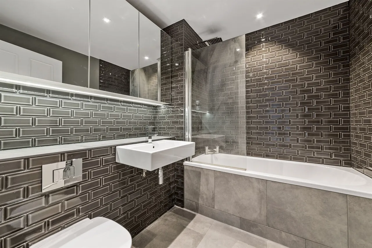 Guilford Street, Bloomsbury, WC1N, photo 8