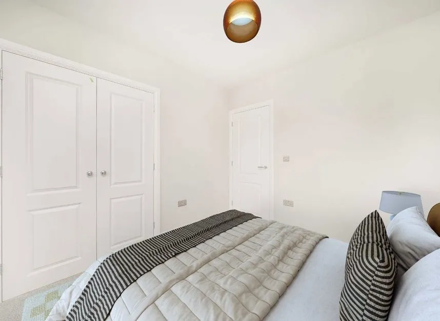 Orchard Road, Chessington, KT9, photo 9