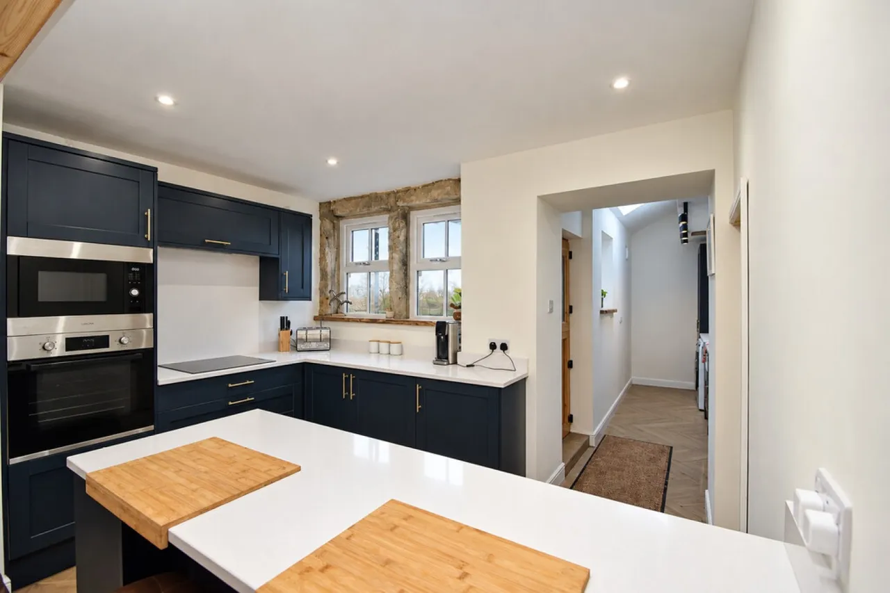 Oakworth, Keighley, BD22, photo 4