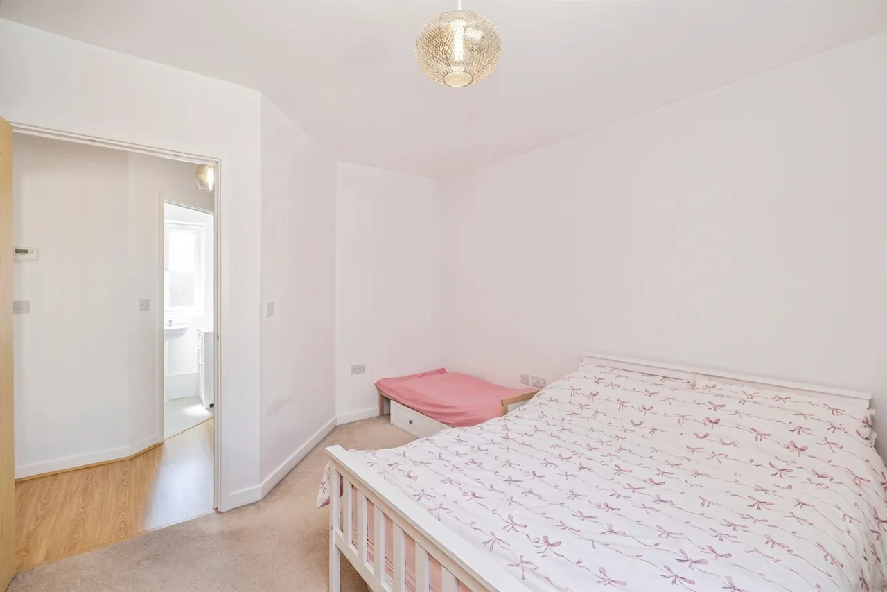 Dodd Road, Watford, WD24, photo 7