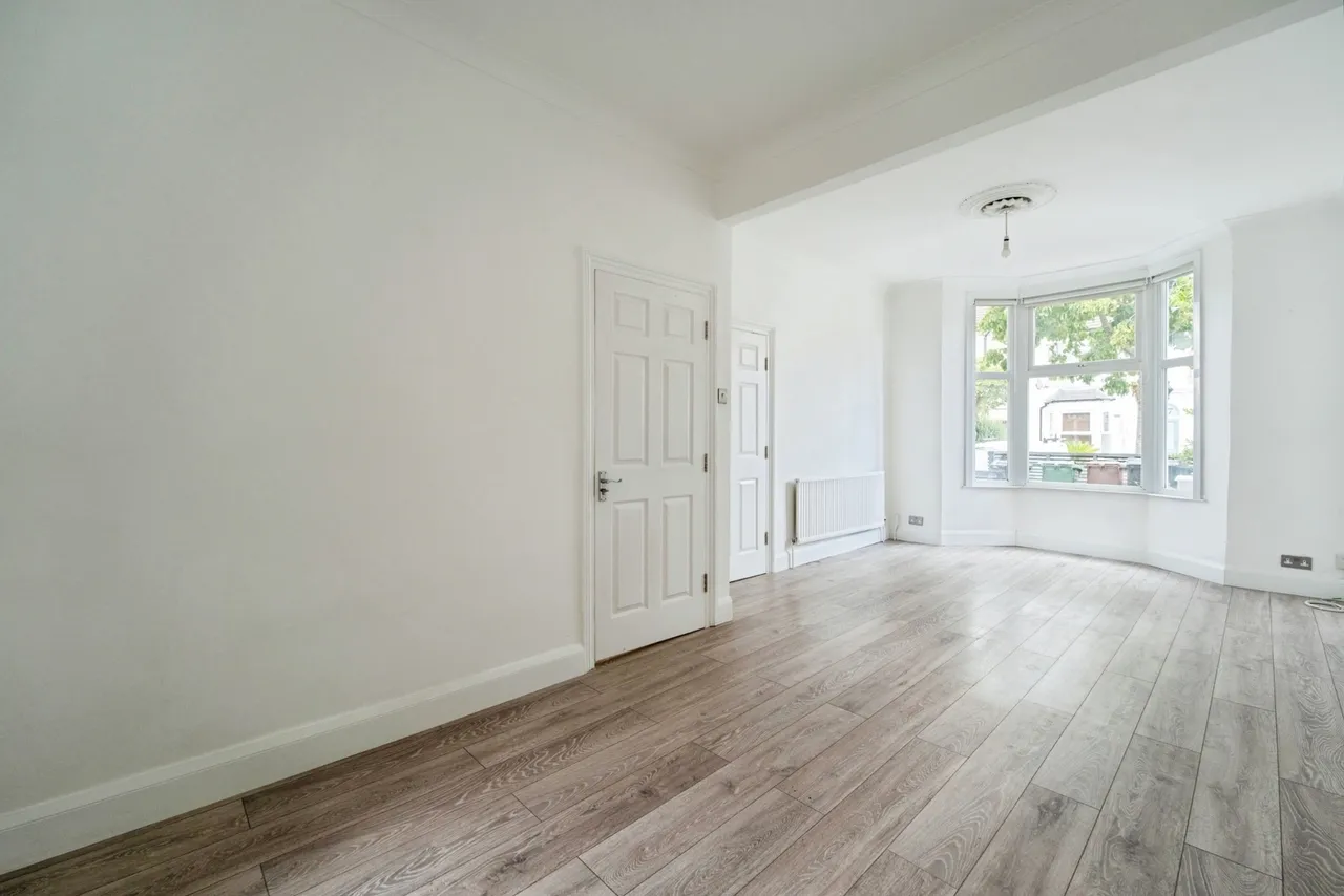 Grange Park Road, Leyton, E10, photo 5