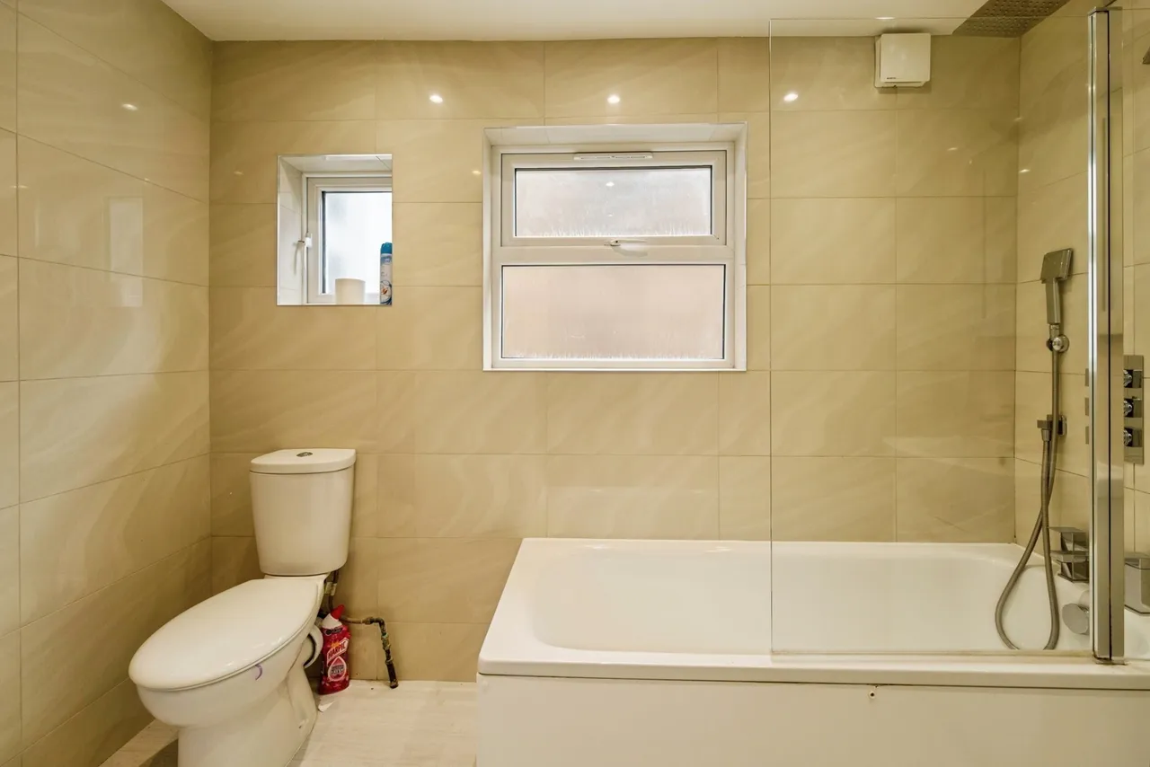Grange Park Road, Leyton, E10, photo 3