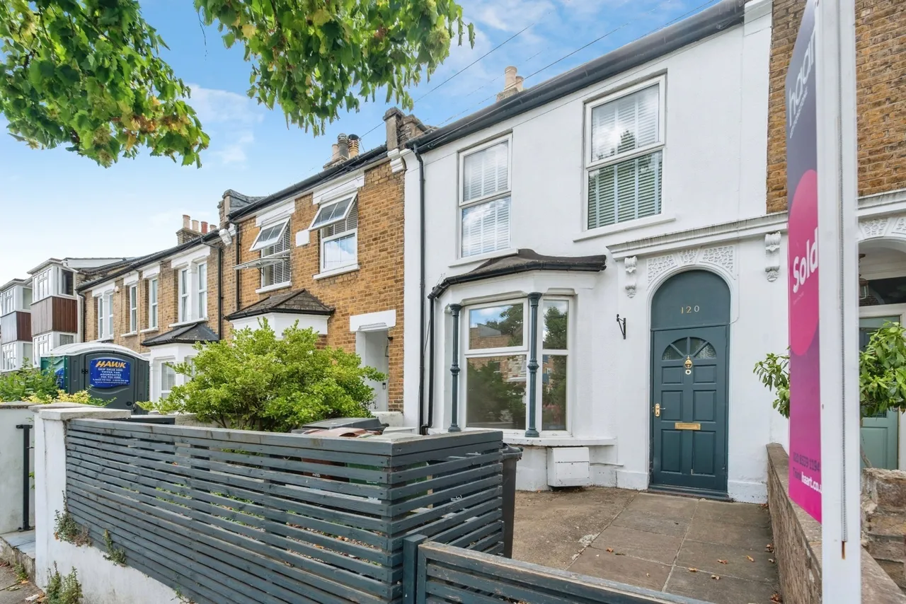 3 bed house for sale — Grange Park Road, Leyton, E10