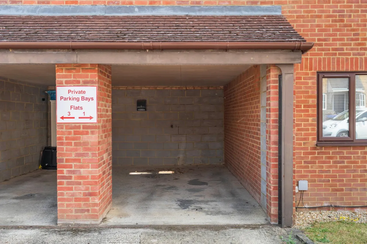 Winch Close, Codicote, SG4, photo 9