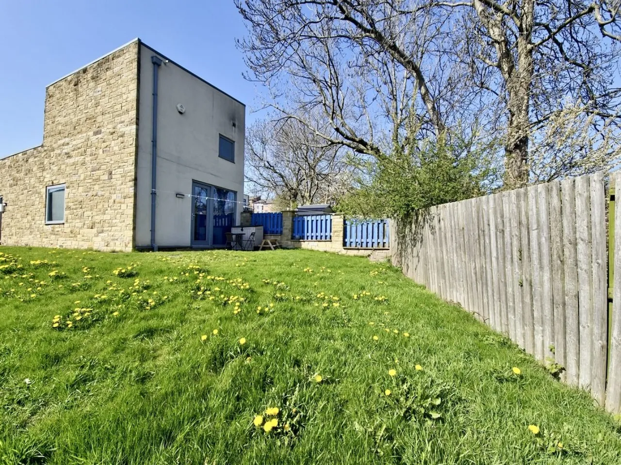 Fox Hill Crescent, Sheffield, photo 10
