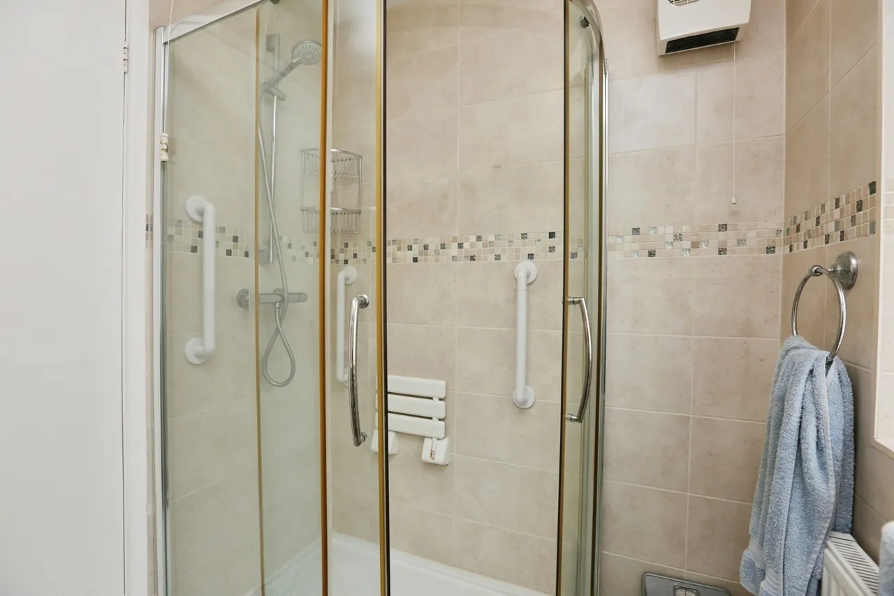 Malcolm Close, Locks Heath, SO31, photo 9