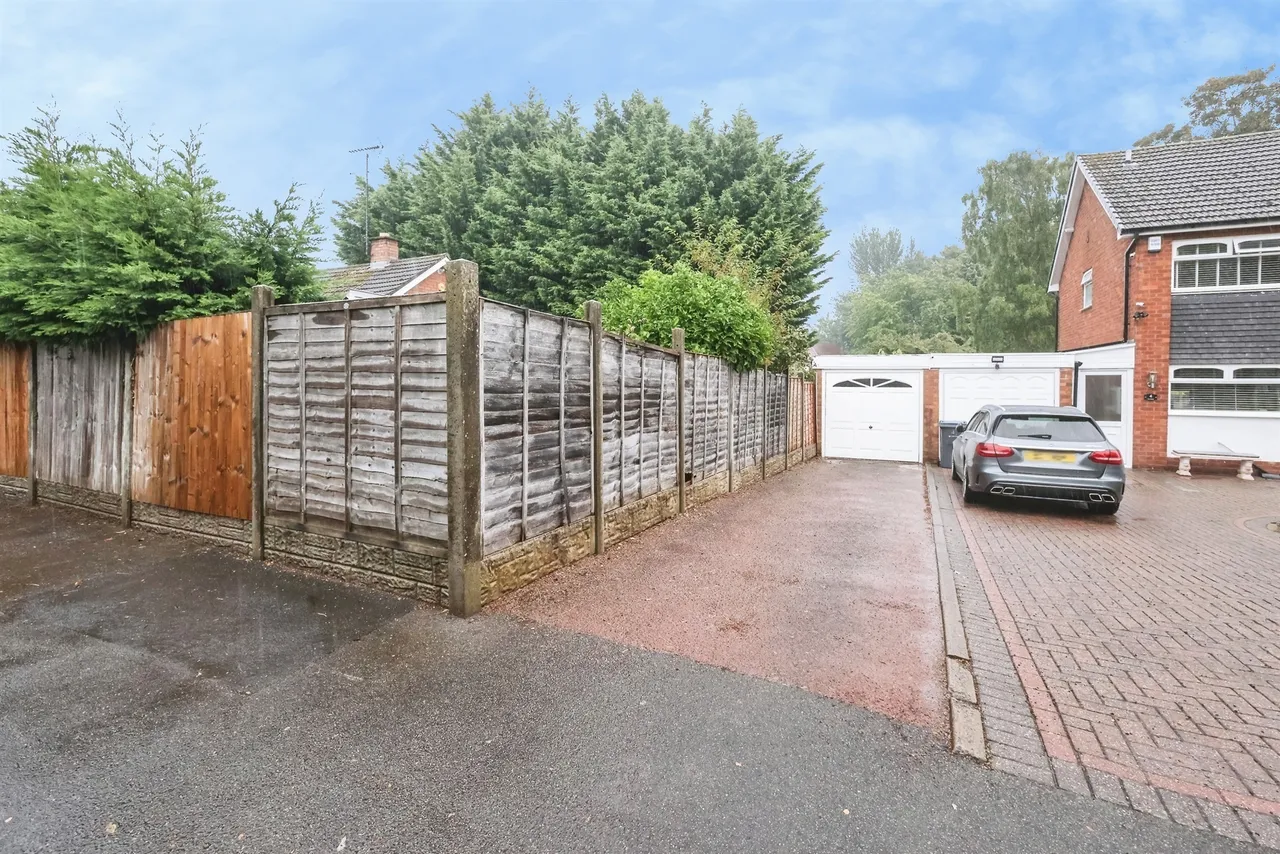 The Glade, Birmingham, B26, photo 13