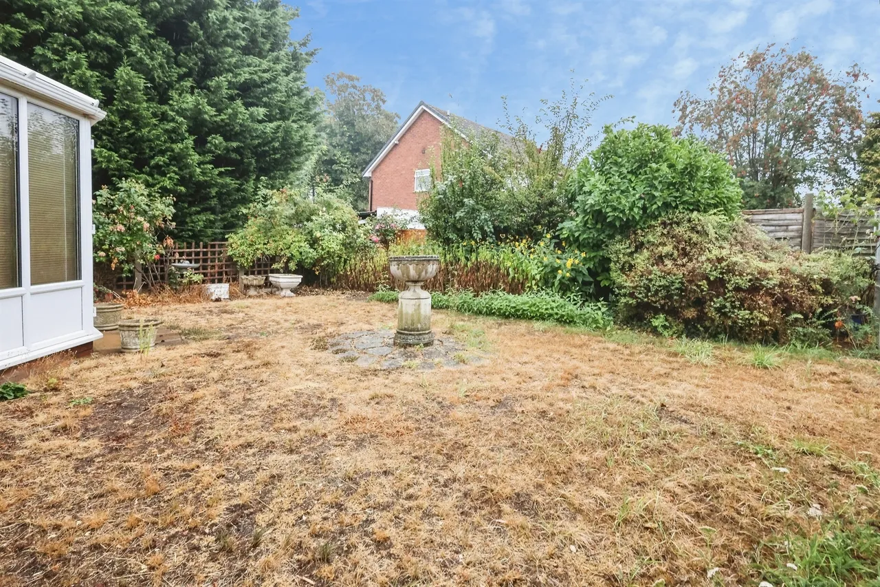 The Glade, Birmingham, B26, photo 15