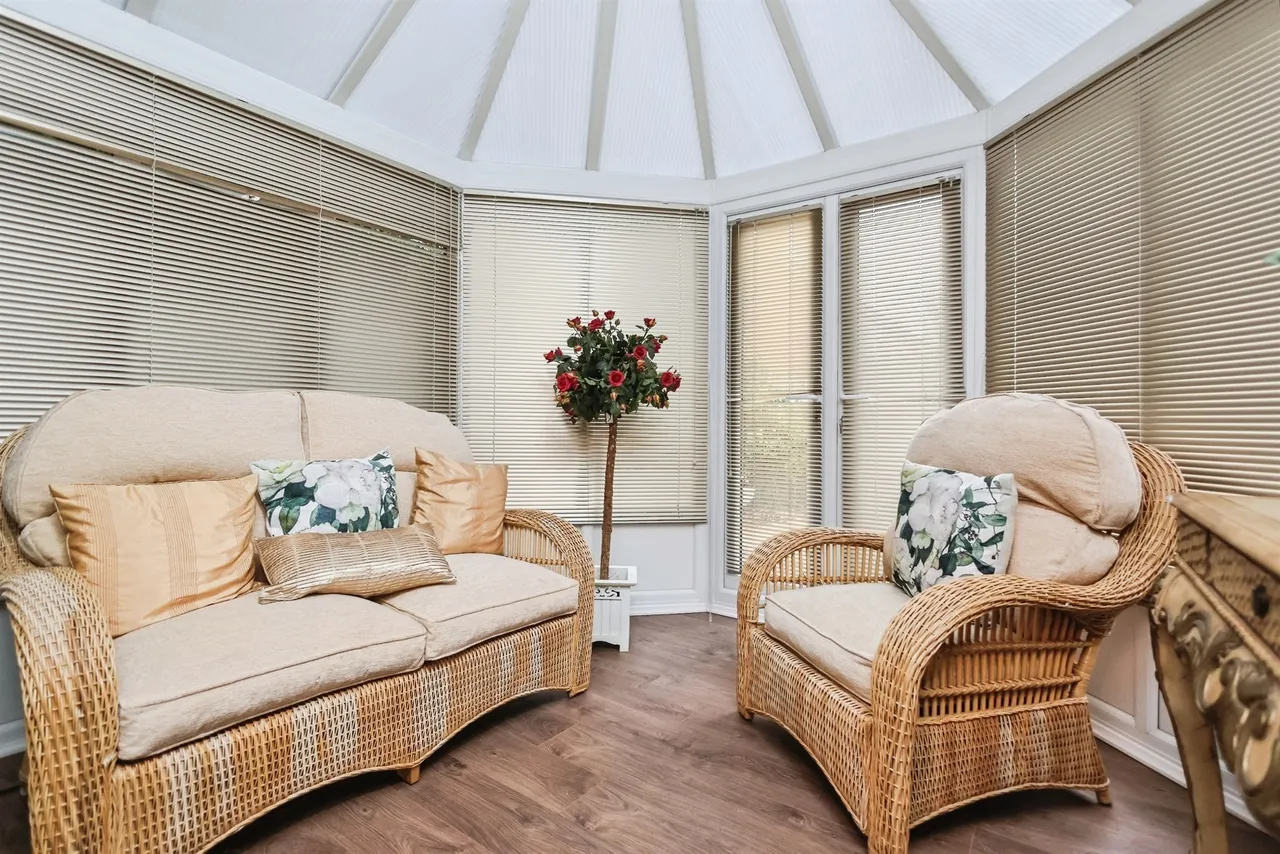 The Glade, Birmingham, B26, photo 7