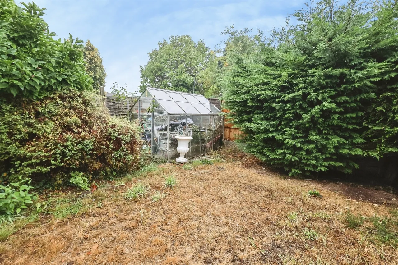 The Glade, Birmingham, B26, photo 12