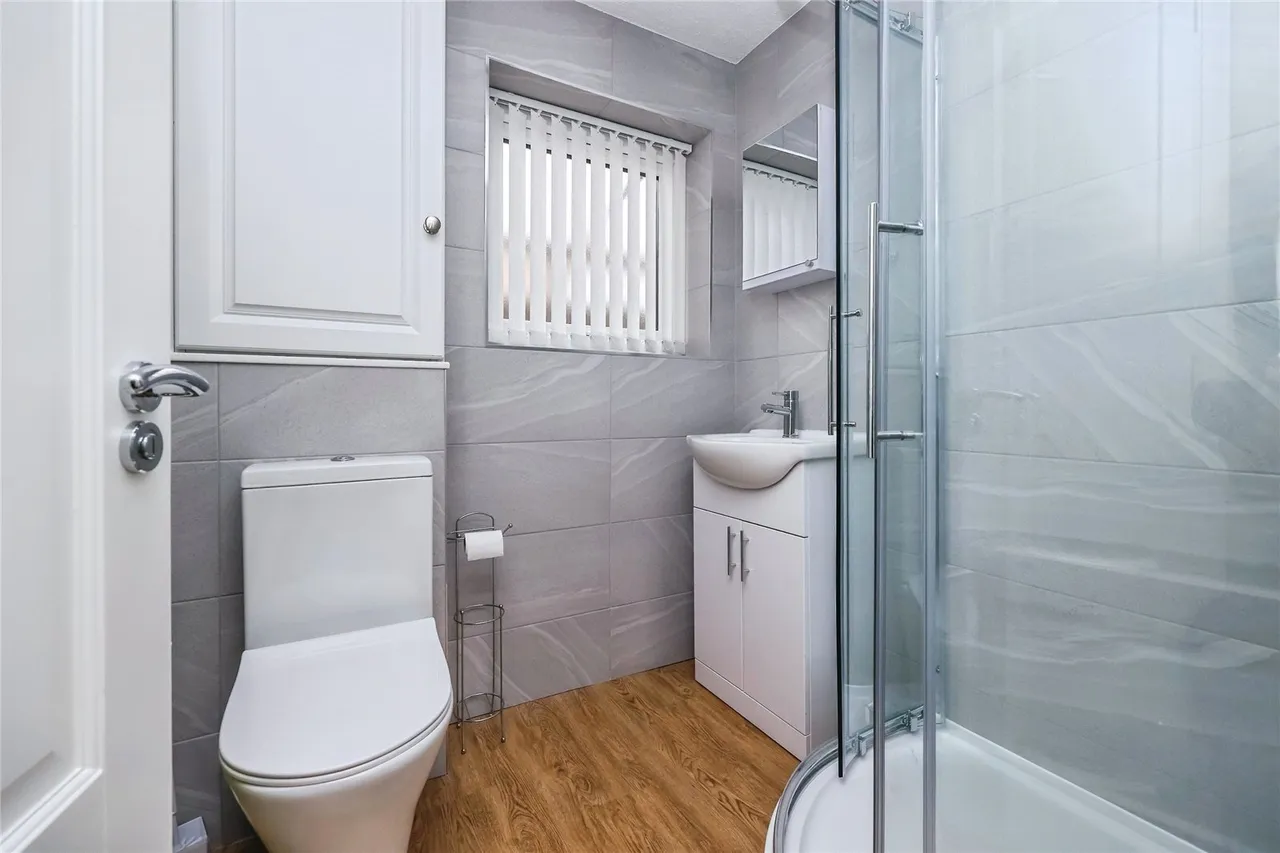 Field Avenue, Hucknall, Nottingham, Nottinghamshire, NG15, photo 6