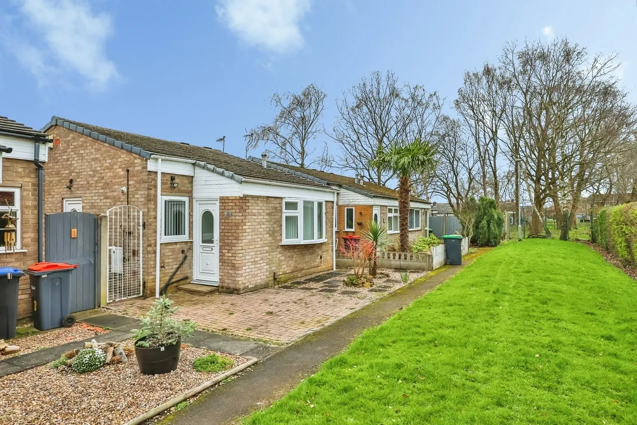 2 bed house for sale — Field Avenue, Hucknall, Nottingham, Nottinghamshire, NG15