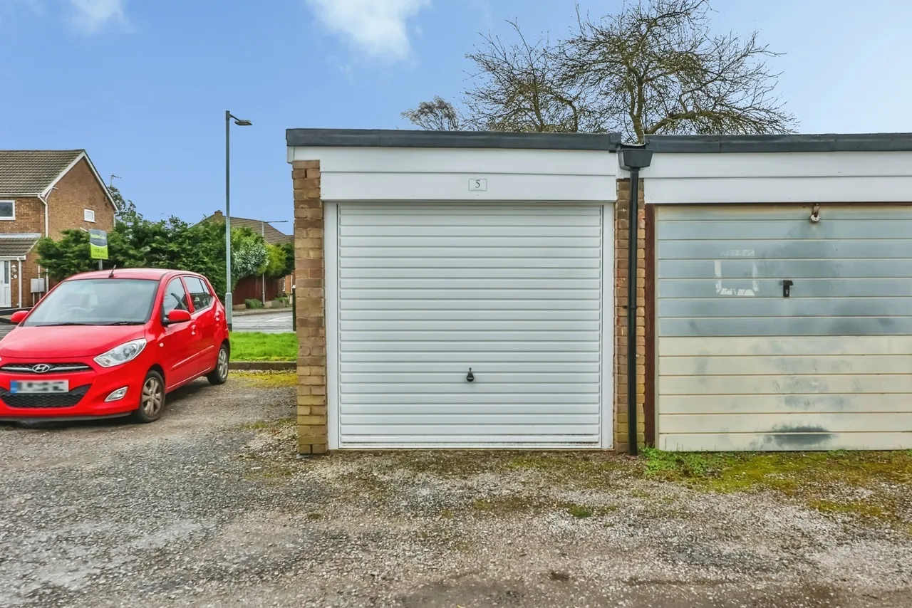 Field Avenue, Hucknall, Nottingham, Nottinghamshire, NG15, photo 16