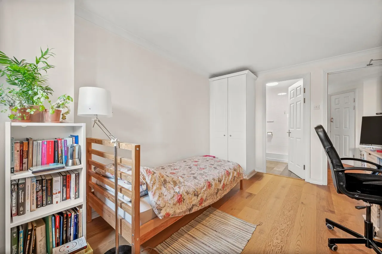 Meridian Place, London, E14, photo 9