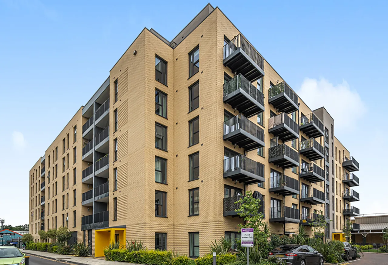 2 bed flat for sale — Flat 3, Halley House, LONDON