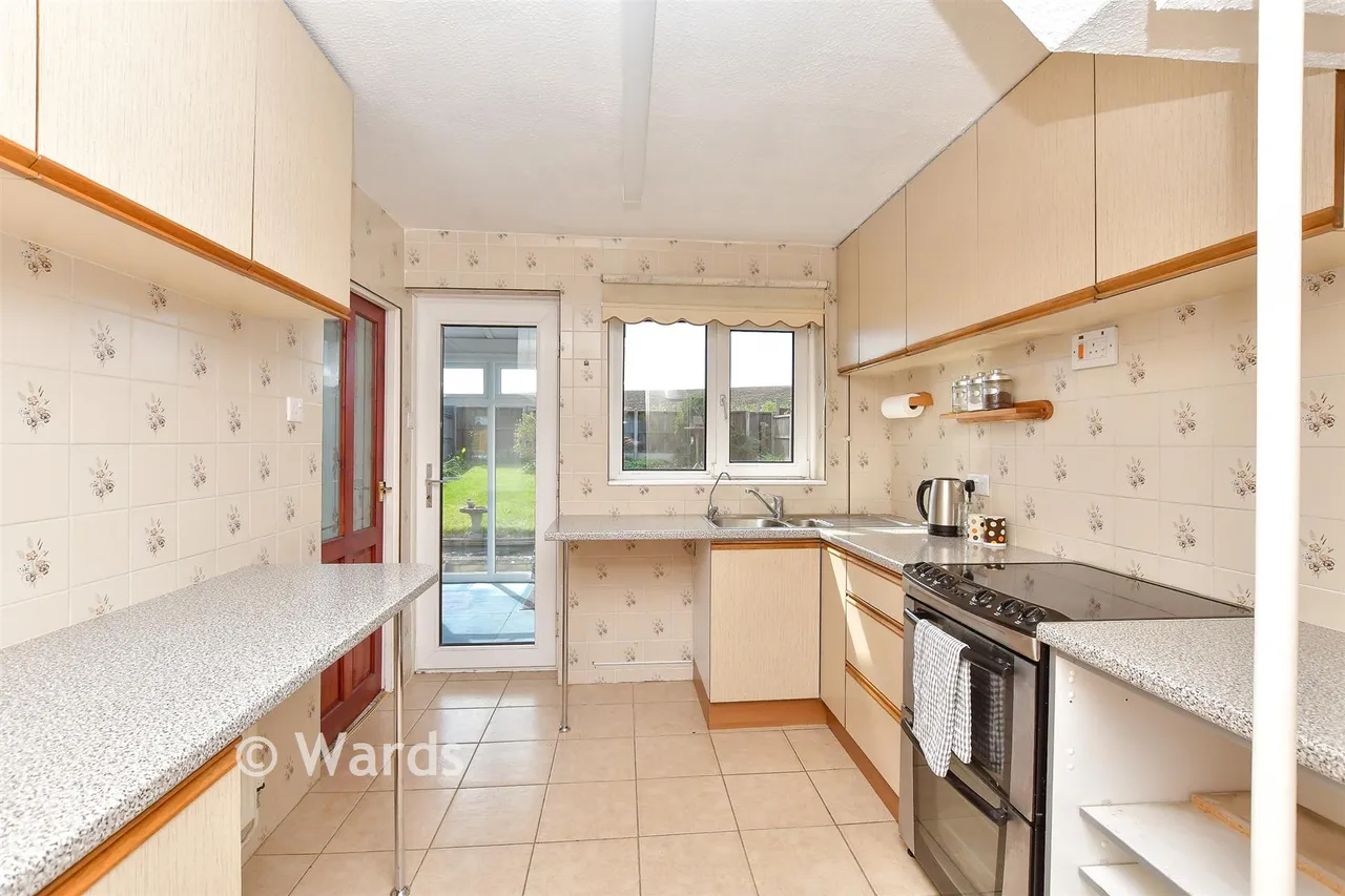 Uplands Way, Minster-On-Sea, ME12, photo 5