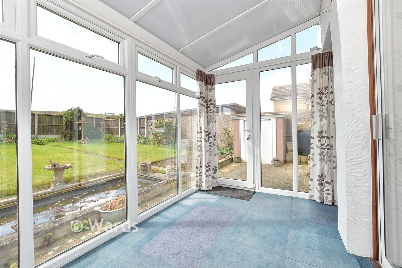 Uplands Way, Minster-On-Sea, ME12, photo 6
