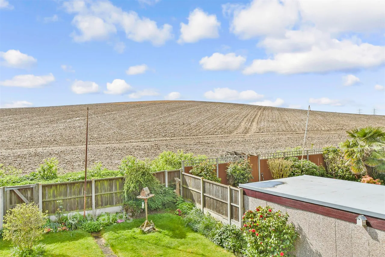 Uplands Way, Minster-On-Sea, ME12, photo 12