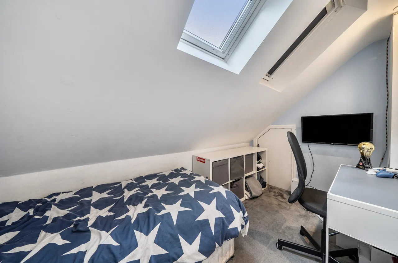 Upper Hale Road, Farnham, Surrey, GU9 0NS, photo 24