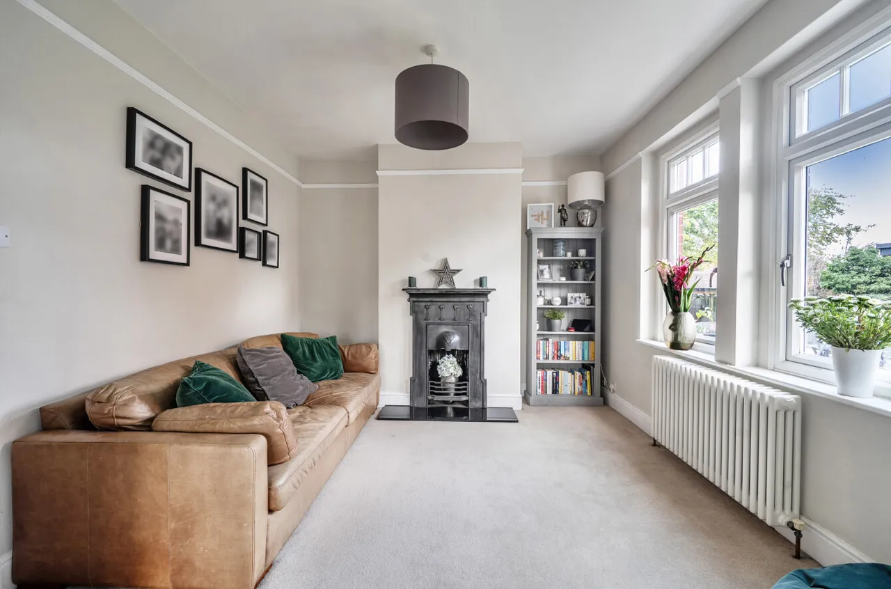 Upper Hale Road, Farnham, Surrey, GU9 0NS, photo 14