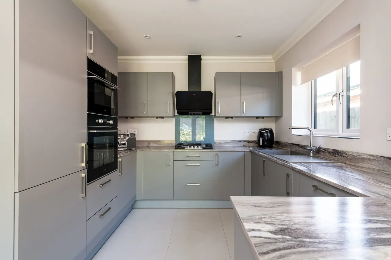 Churchfields, Harrietsham, photo 9