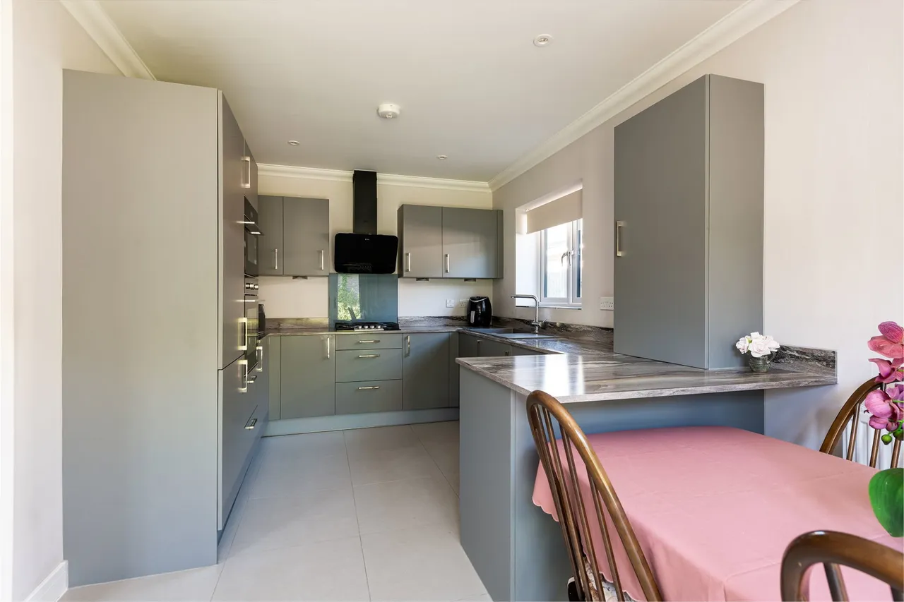 Churchfields, Harrietsham, photo 8