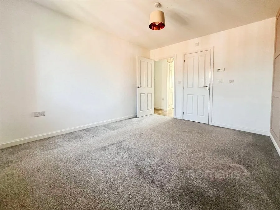Charteris Close, Wellesley, GU11, photo 9