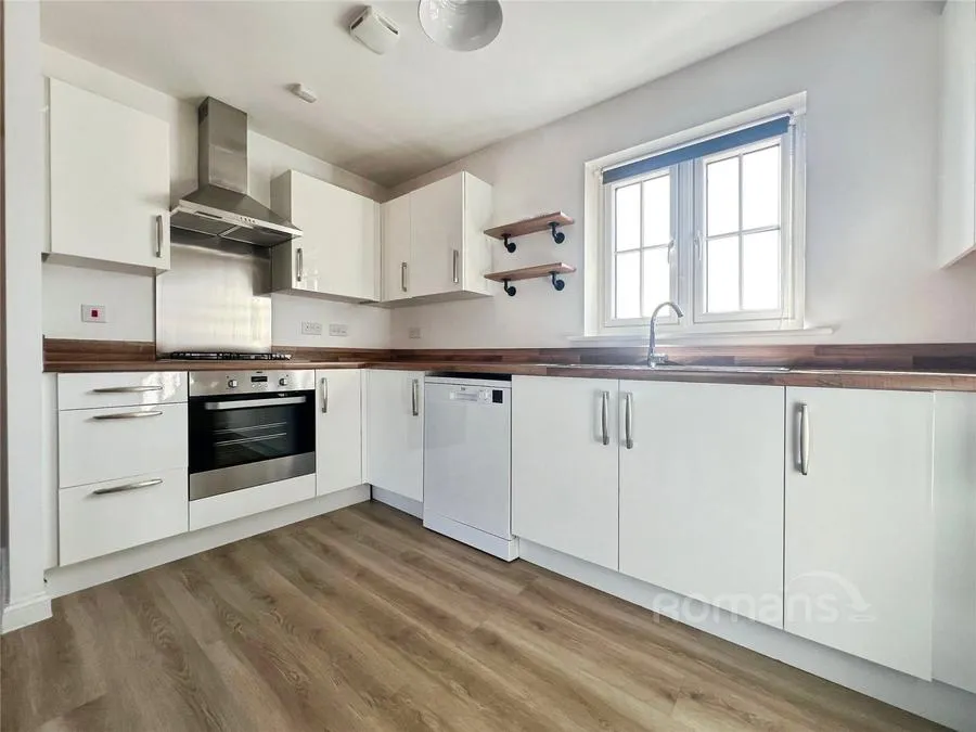Charteris Close, Wellesley, GU11, photo 11
