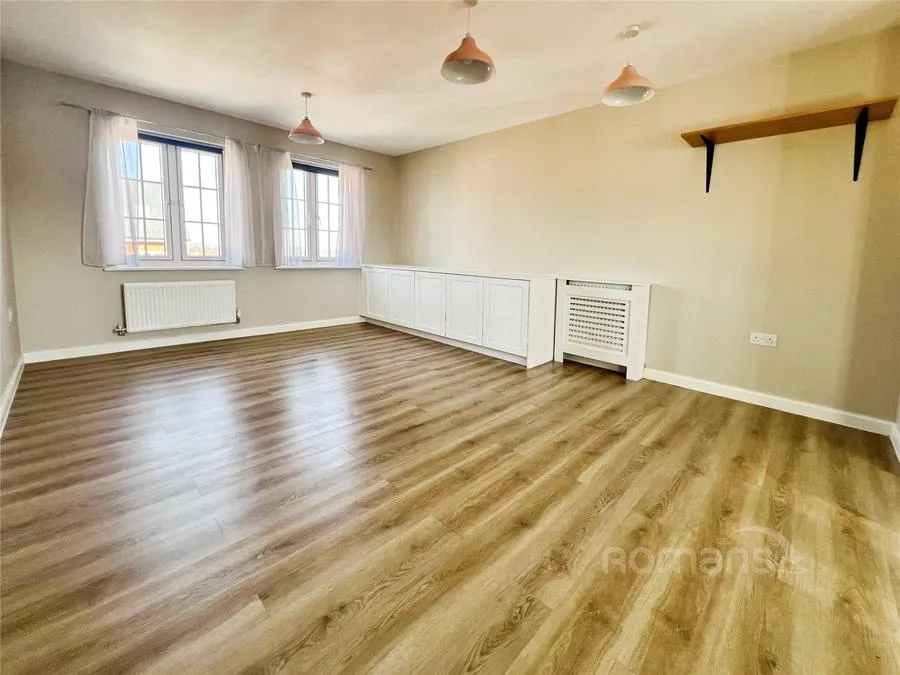 Charteris Close, Wellesley, GU11, photo 13