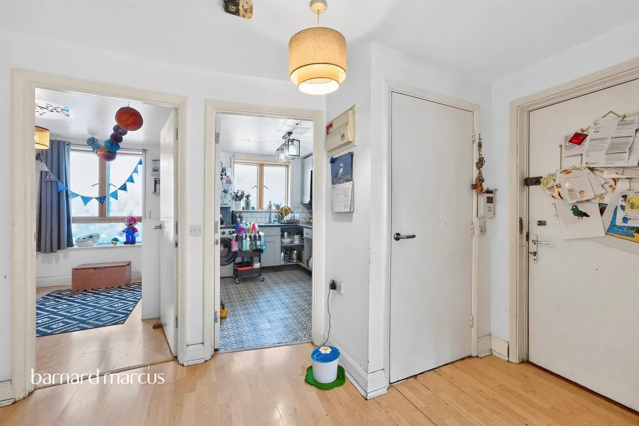 Church Road, London, N17, photo 6