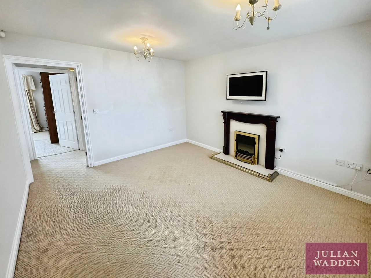 Dahlia Close, Burnage, M19, photo 10