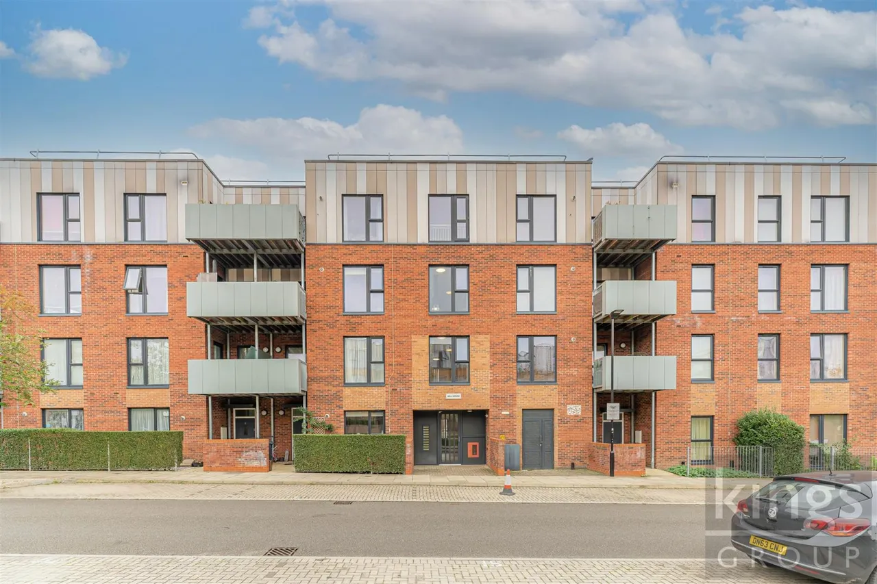 Canning Square, Enfield, photo 14