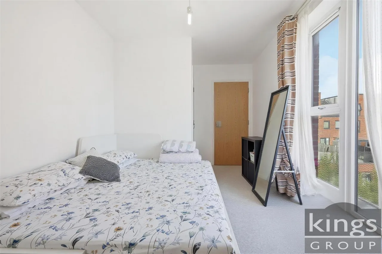 Canning Square, Enfield, photo 12