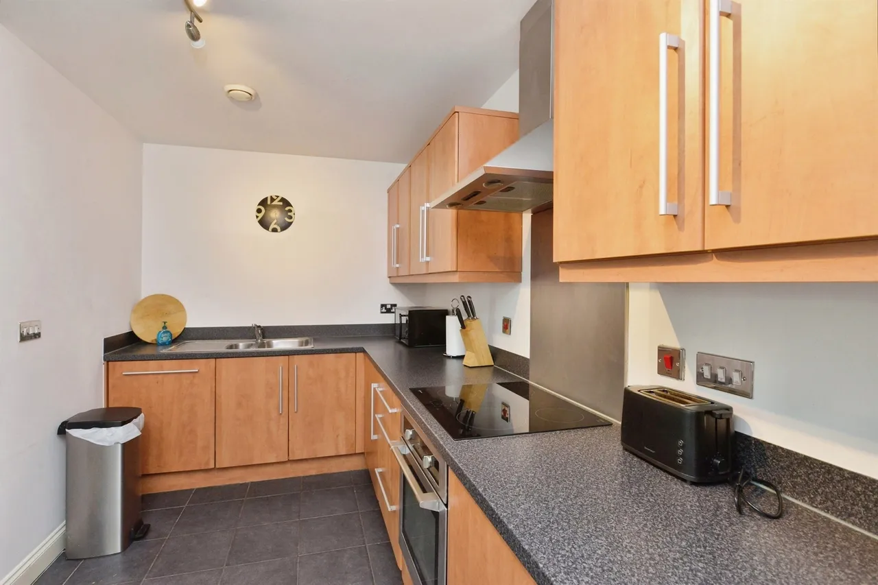 Mortimer Square, Milton Keynes, MK9, photo 15