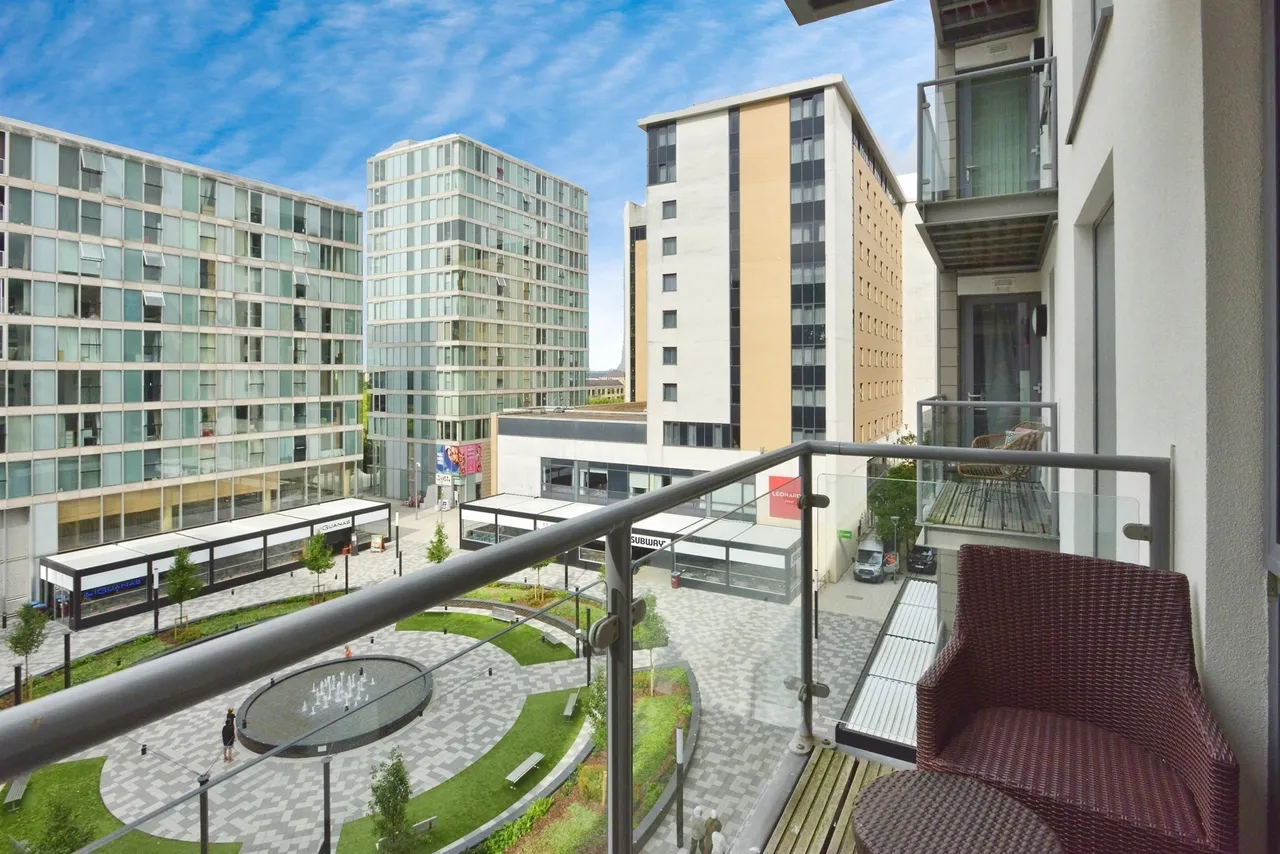 Mortimer Square, Milton Keynes, MK9, photo 4