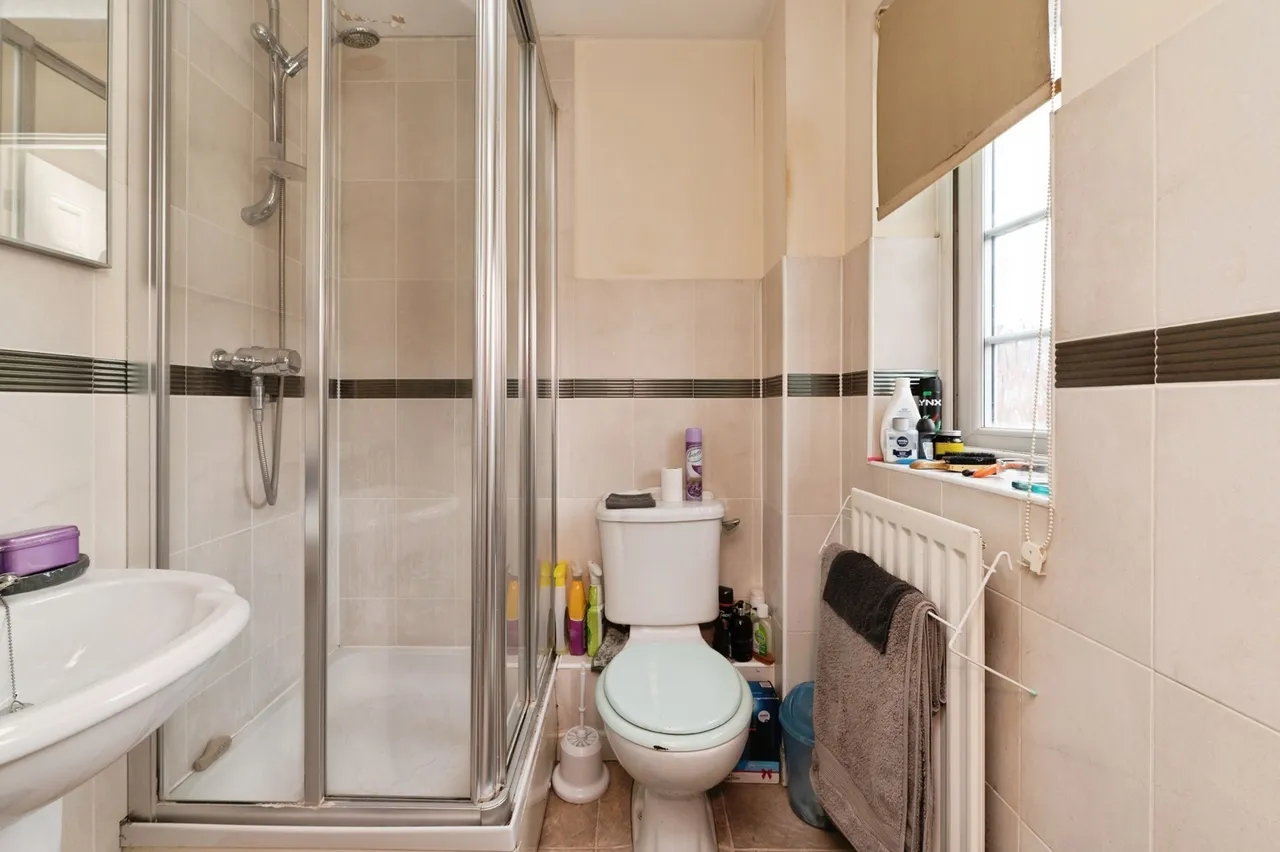 Frobisher Gardens, Chafford Hundred, Grays, Essex, RM16, photo 8