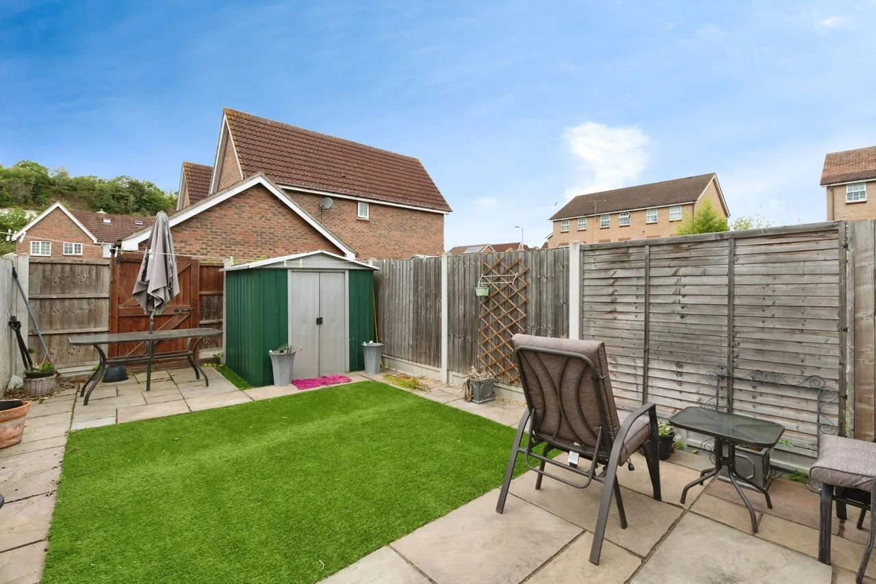 Frobisher Gardens, Chafford Hundred, Grays, Essex, RM16, photo 11