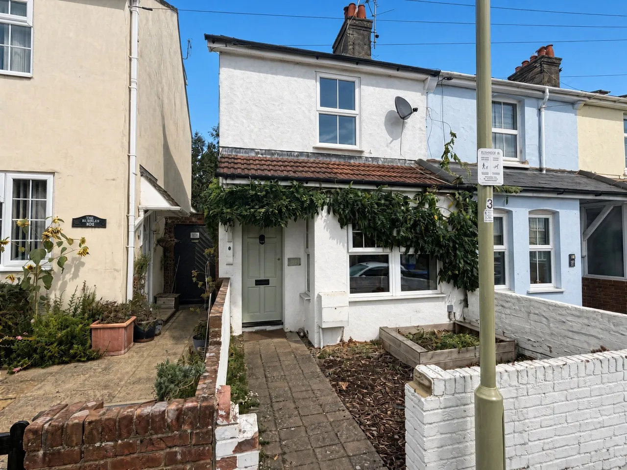 2 bed house for sale — Belle Vue Road, Aldershot, Hampshire, GU12 4SA