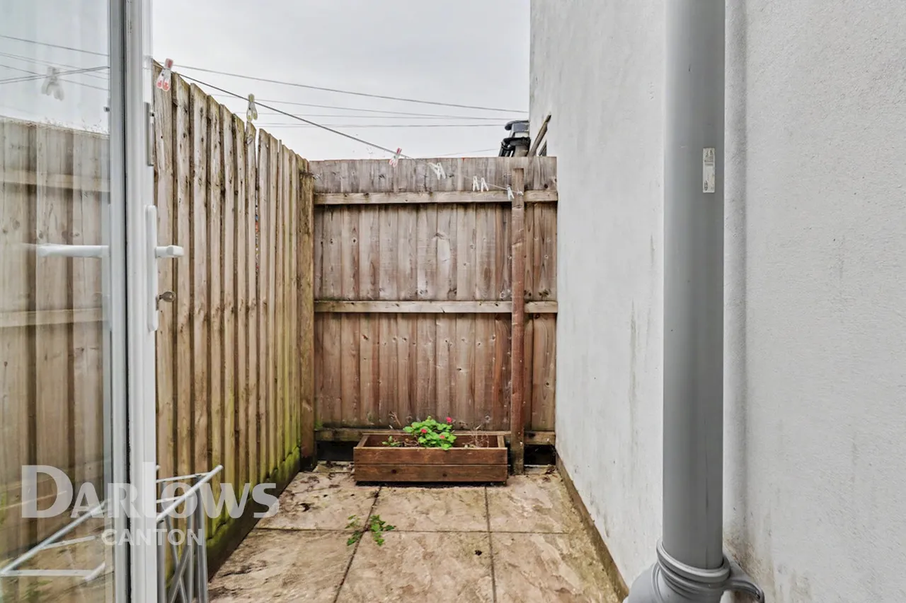 Penarth Road, Cardiff, photo 9