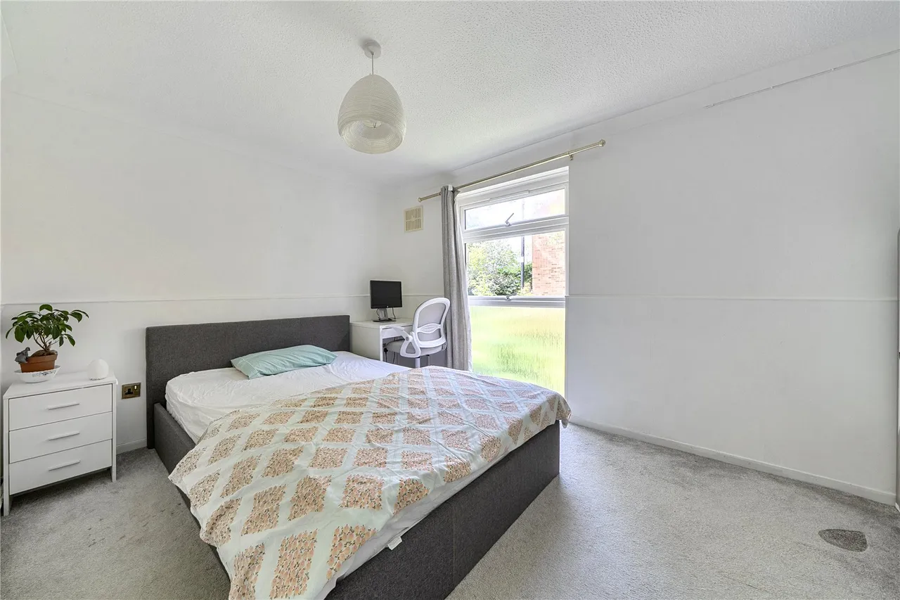 Buckingham Avenue, Perivale, UB6, photo 14