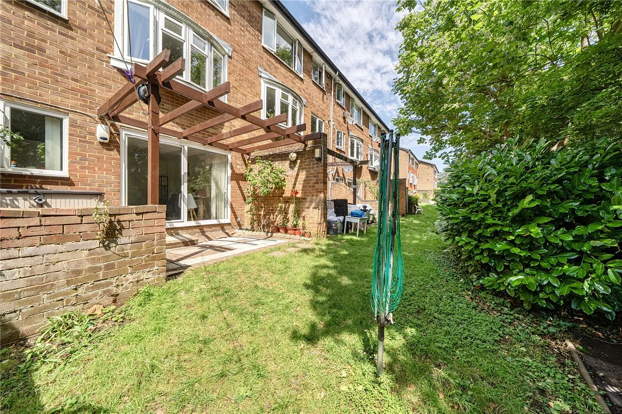 Buckingham Avenue, Perivale, UB6, photo 19