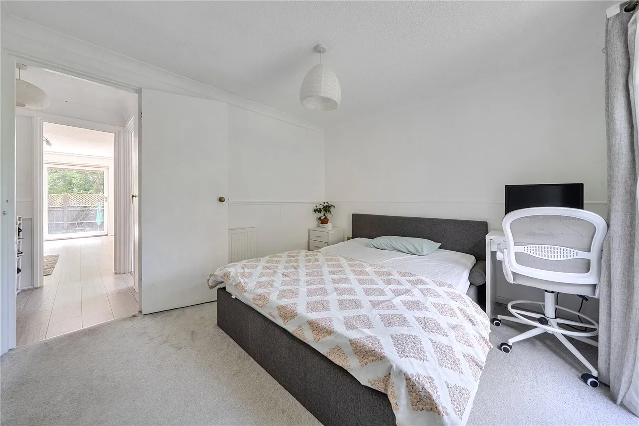 Buckingham Avenue, Perivale, UB6, photo 16