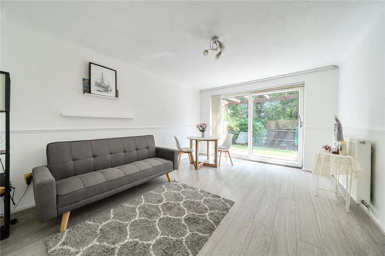 Buckingham Avenue, Perivale, UB6, photo 8