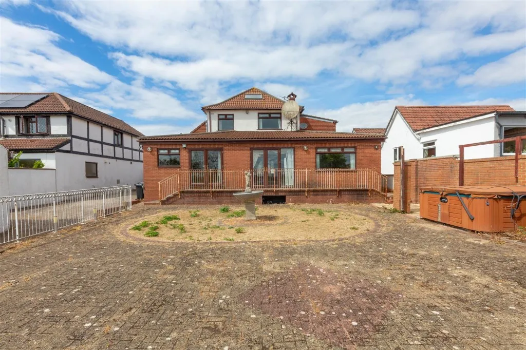 10, Hambrook Lane, Stoke Gifford, Bristol, BS34 8QB, photo 2