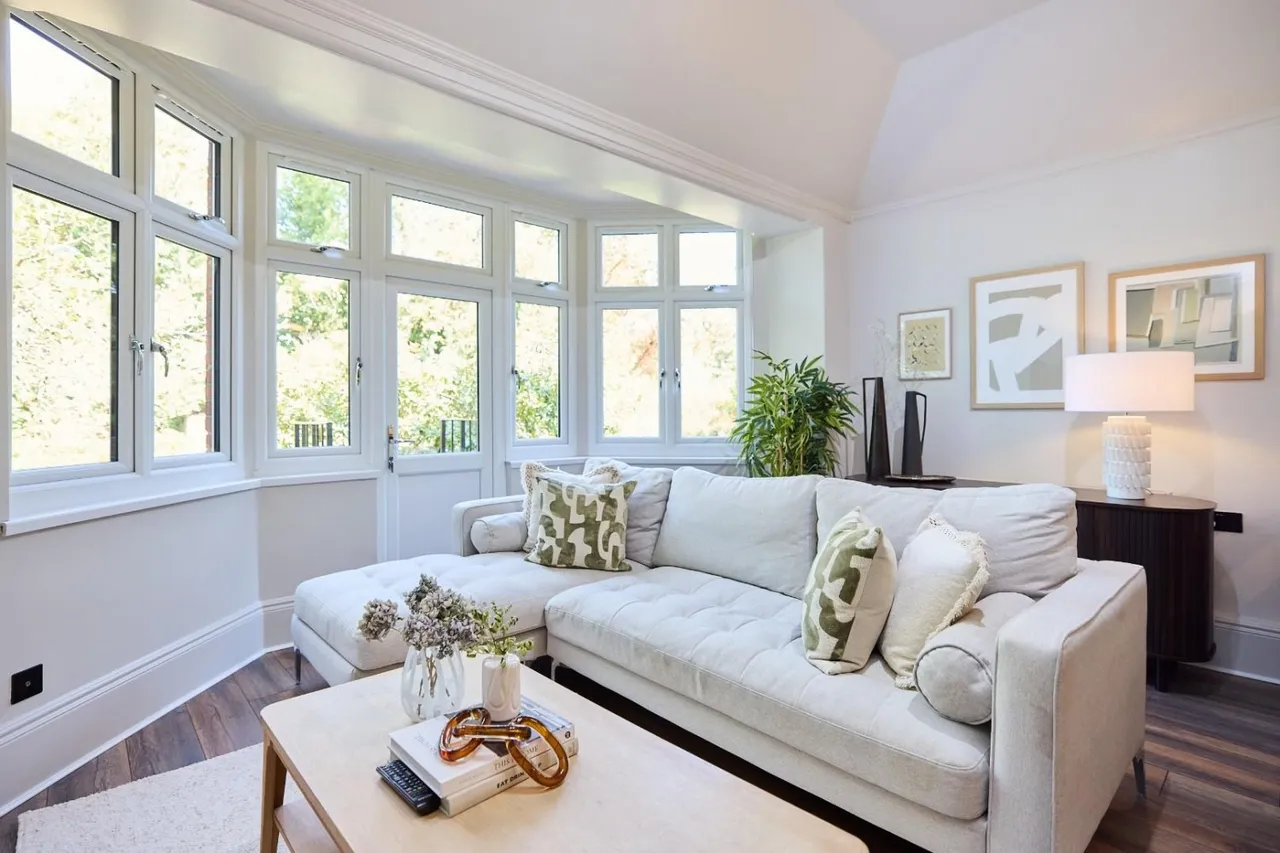 2 bed flat for sale, Woodchurch Road, South Hampstead, NW6