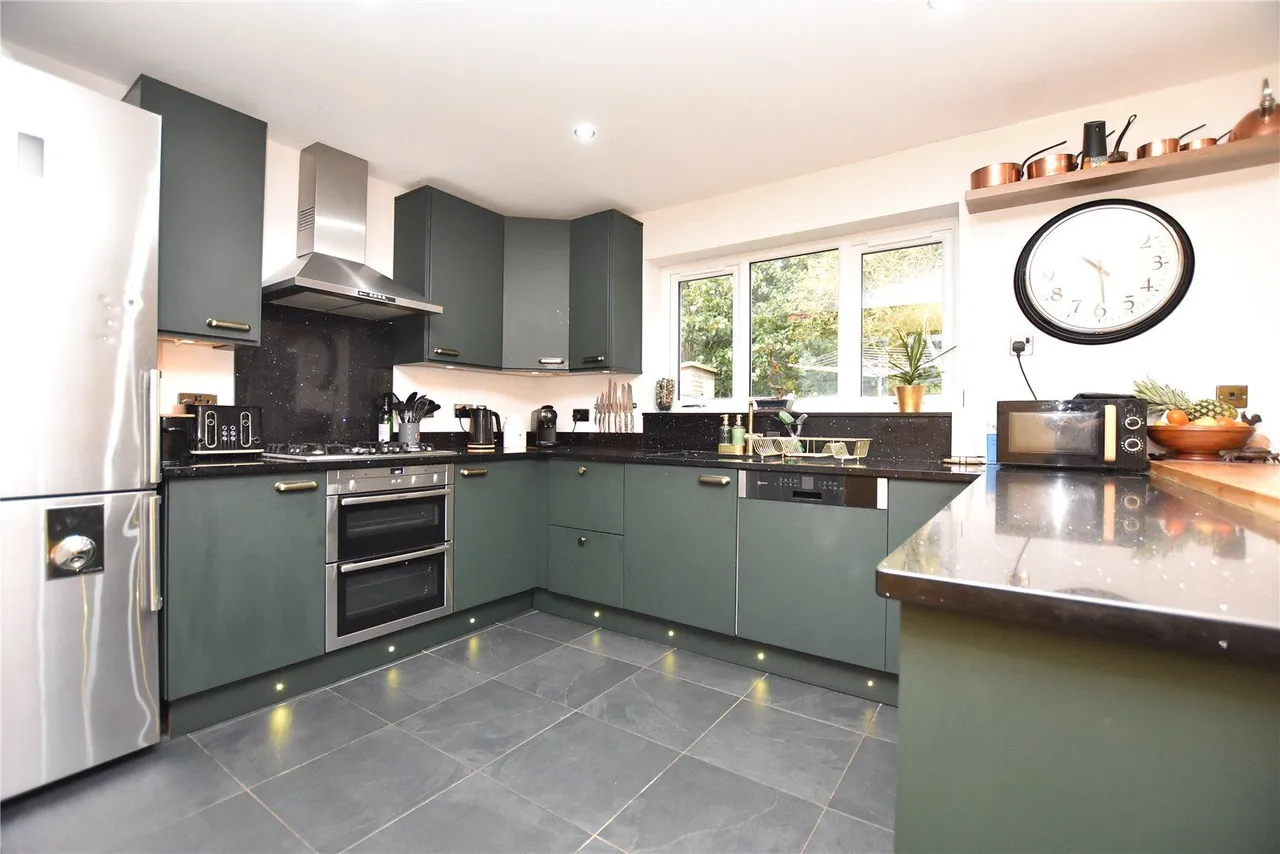 Templegate Avenue, Leeds, LS15, photo 5