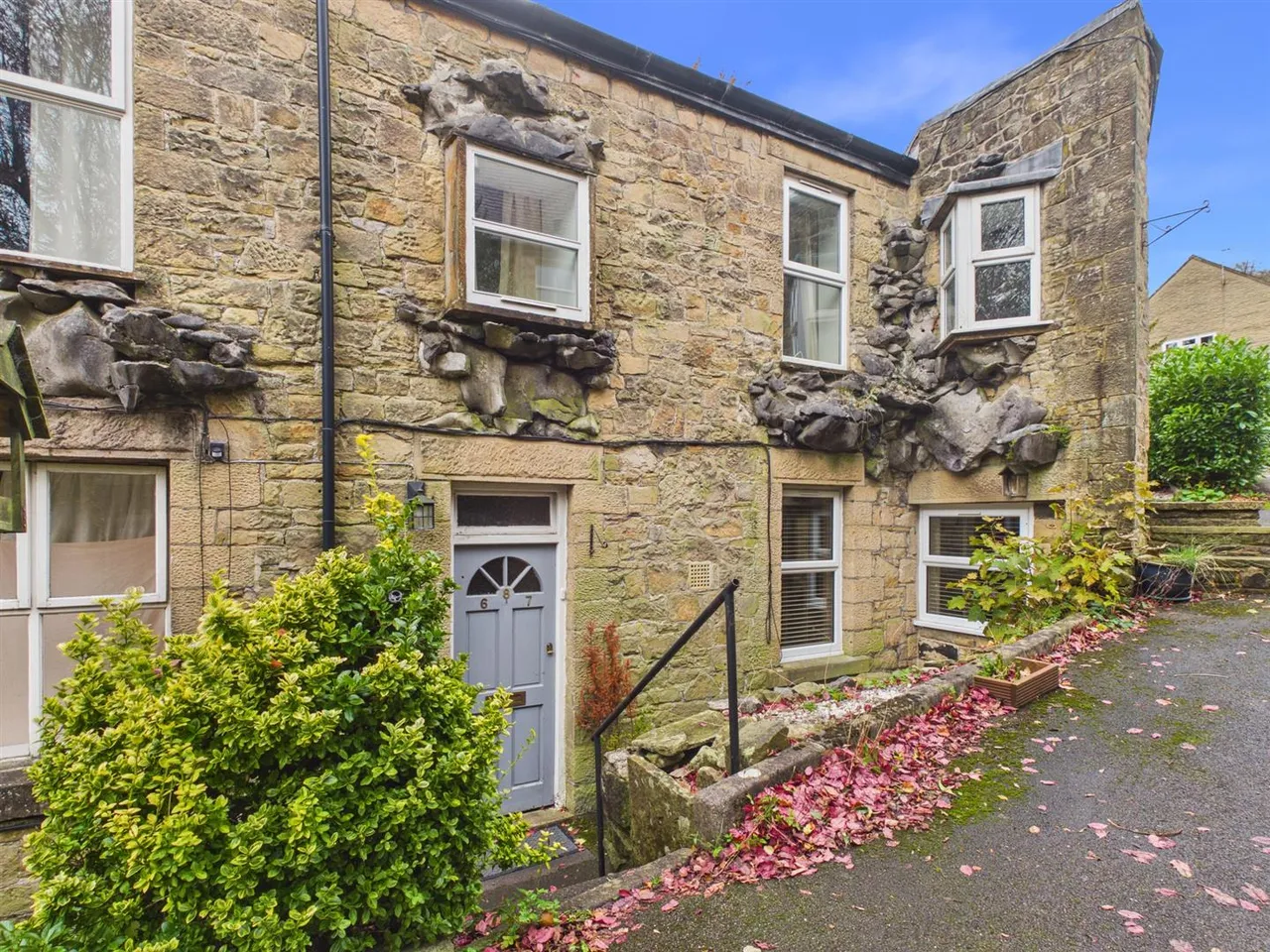 2 bed flat for sale, Corbar Road, Buxton