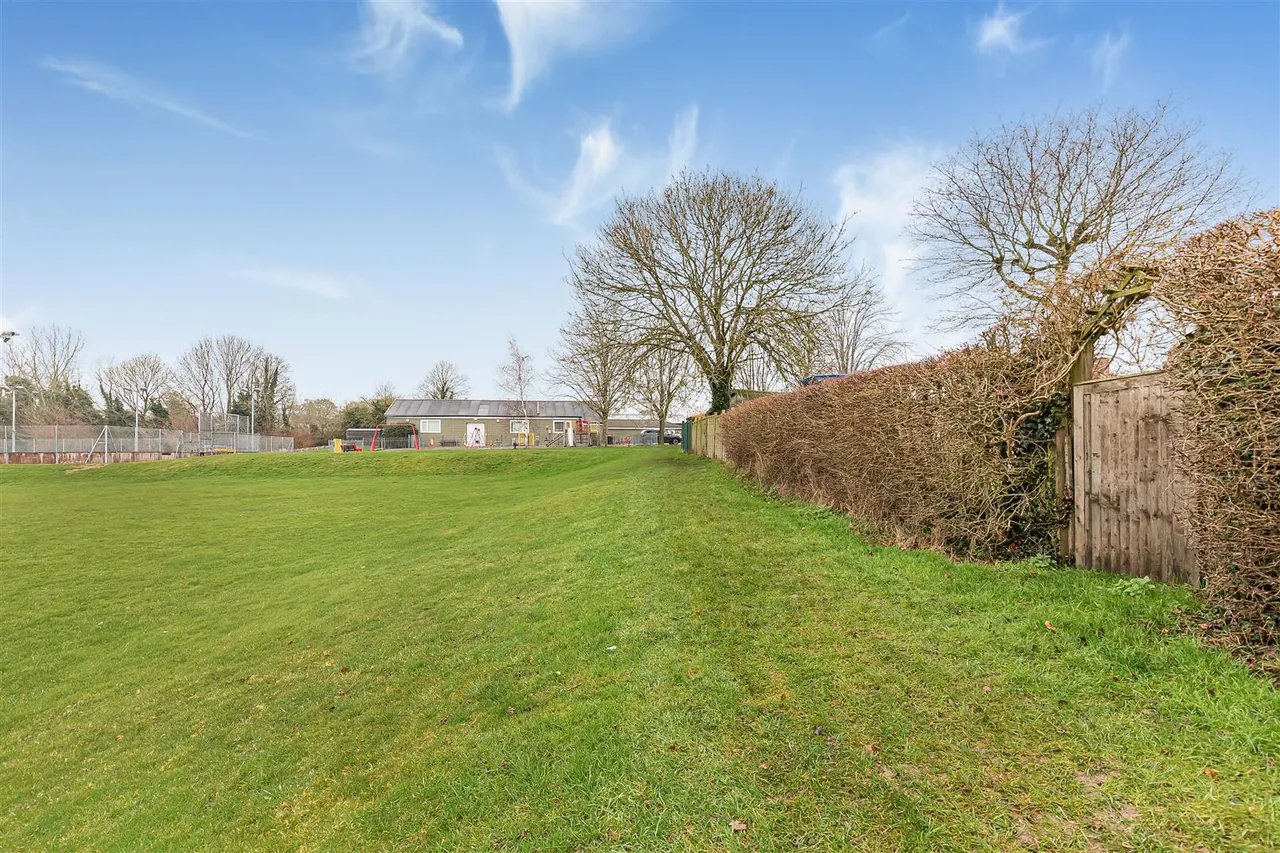 North Street, Hundon, CO10, photo 27