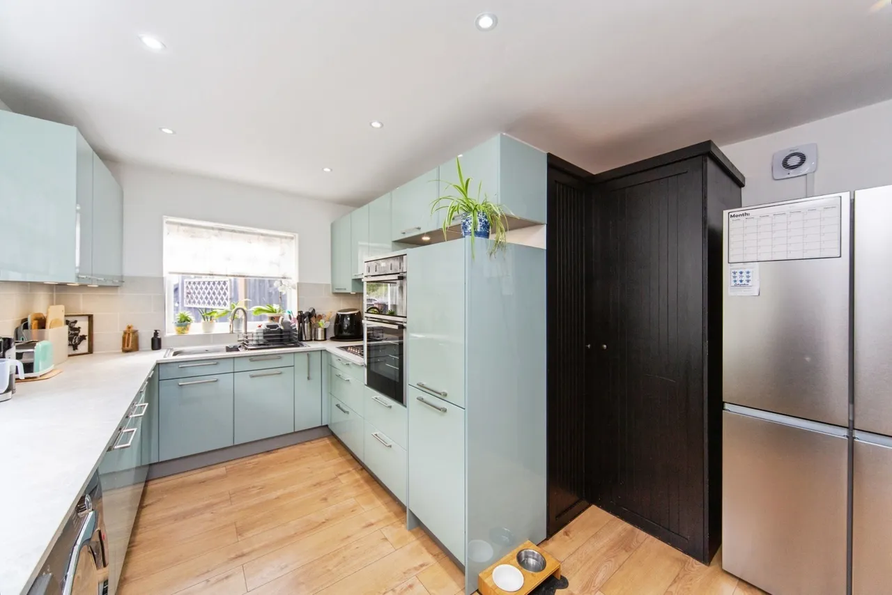 Old Chester Road, Bebington, CH63, photo 3